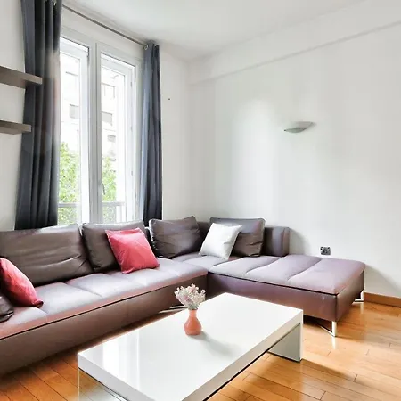 Appartement Quartier Champs-Elysees 4 Free Netflix-2